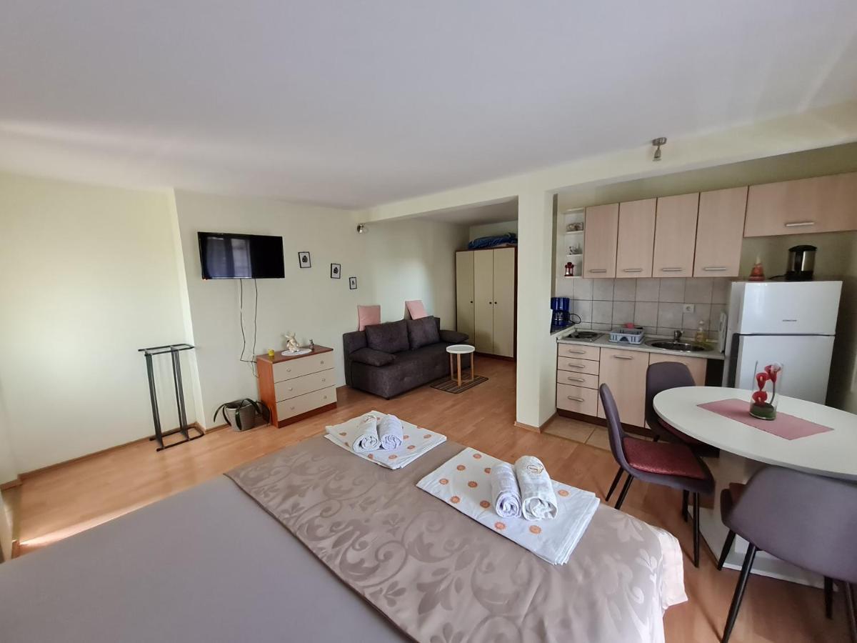 Apartments Bosnjak ชิเบนิก ภายนอก รูปภาพ
