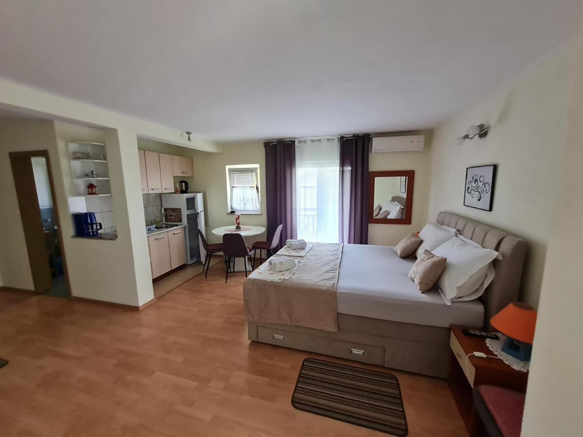 Apartments Bosnjak ชิเบนิก ภายนอก รูปภาพ