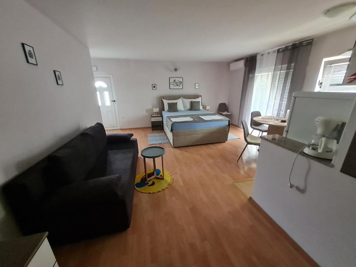 Apartments Bosnjak ชิเบนิก ภายนอก รูปภาพ