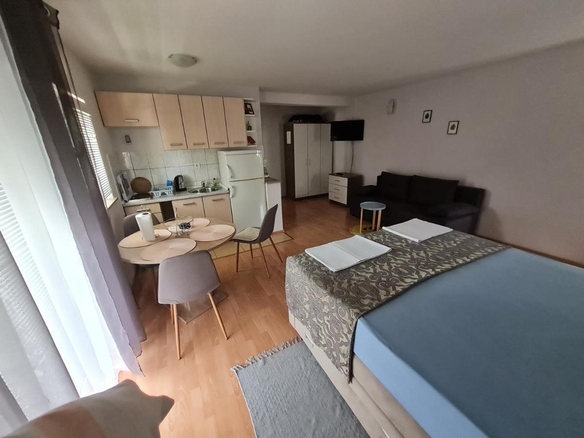 Apartments Bosnjak ชิเบนิก ภายนอก รูปภาพ